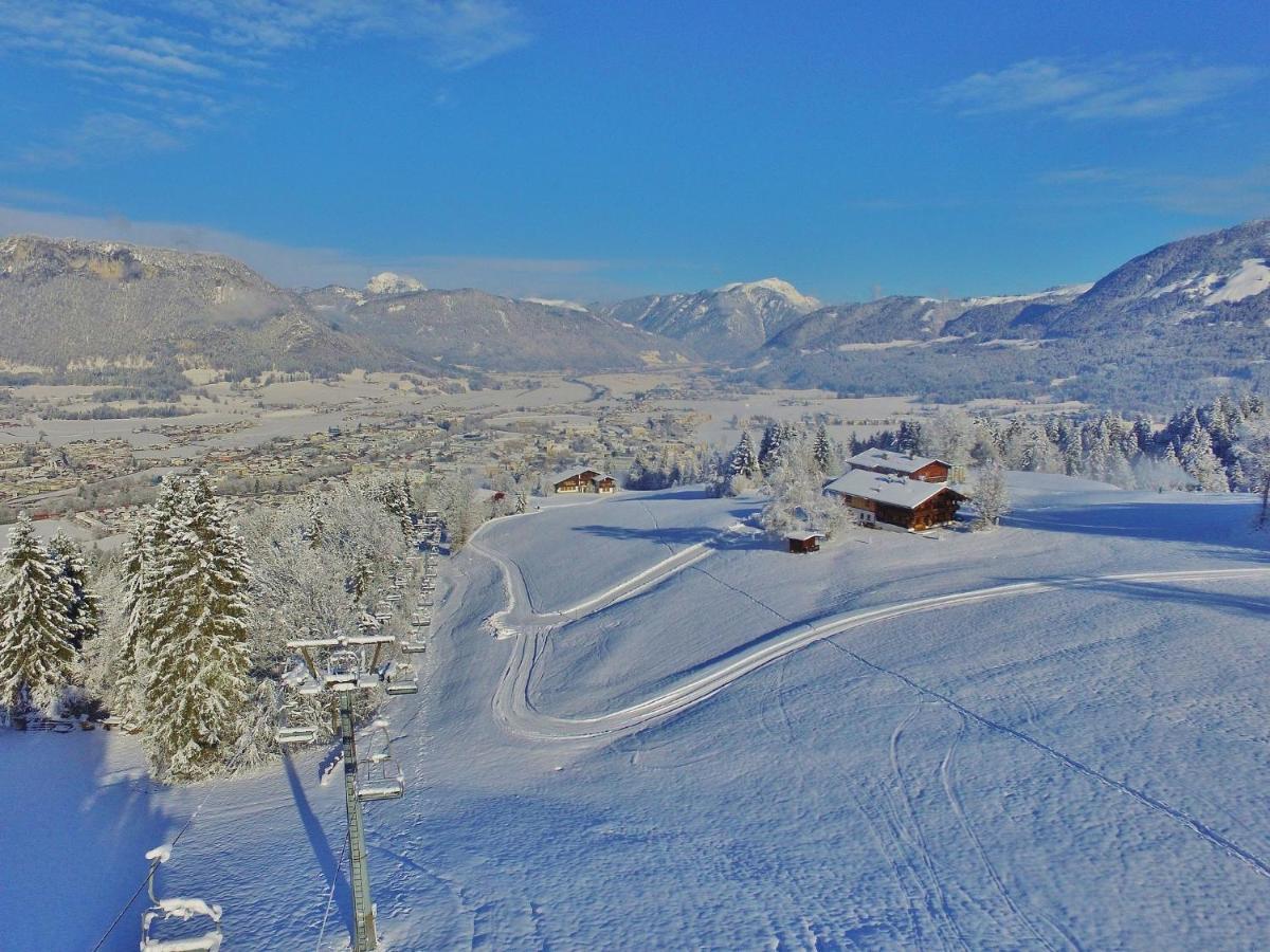 Chalet On The Ski Slope In St Johann In Tyrol Apfeldorf Esterno foto